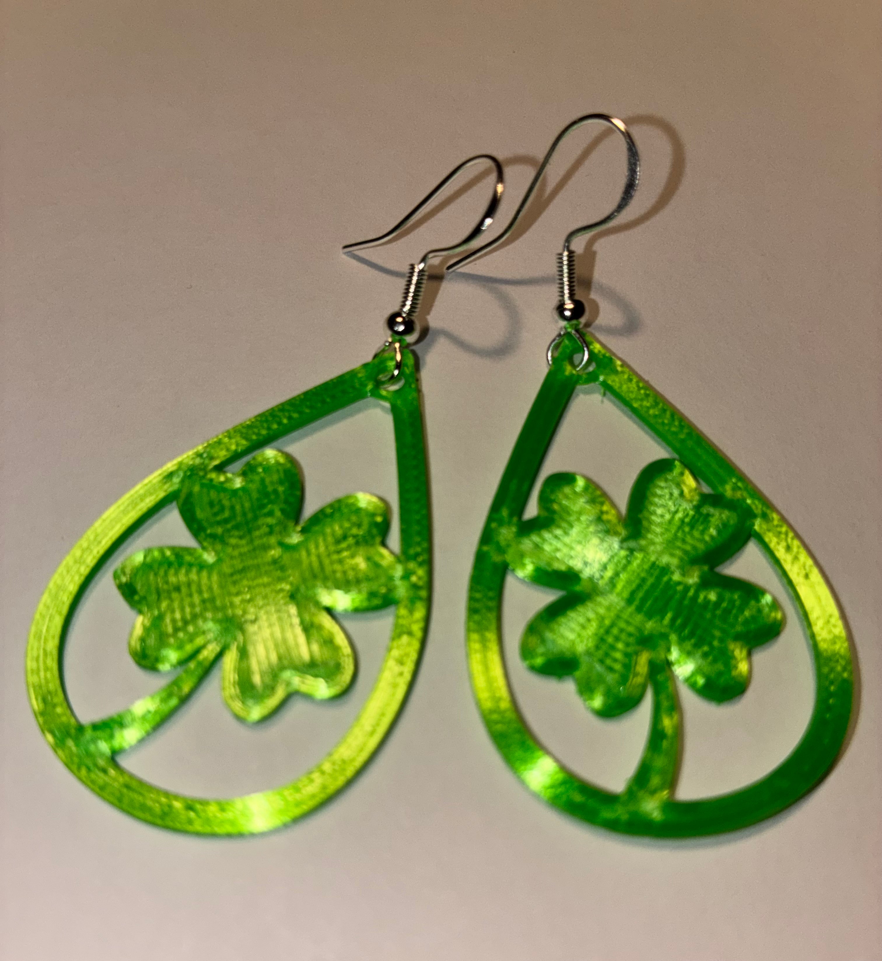 🍀 Clover Earrings – Lucky & Lightweight! 🍀
