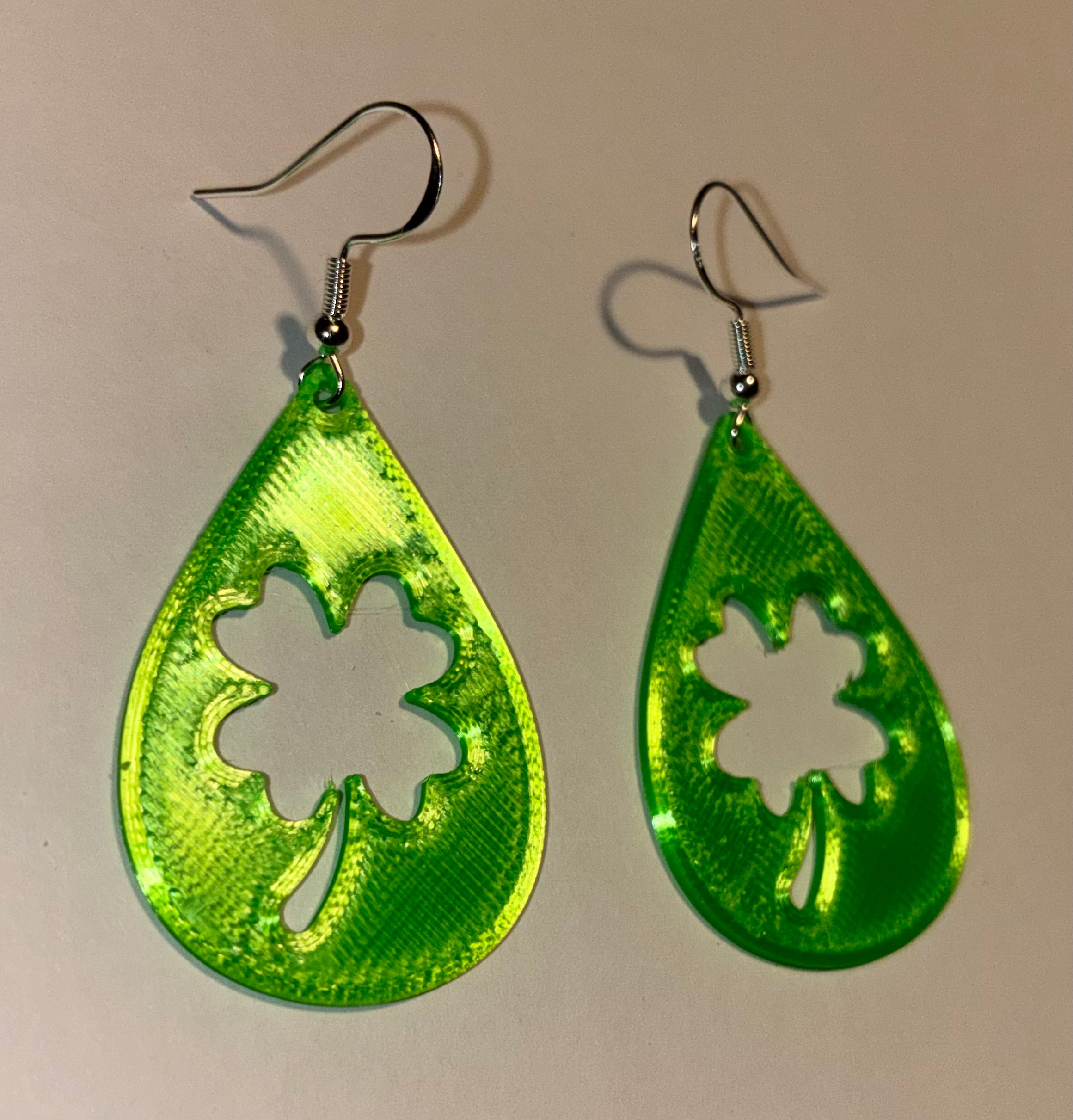 🍀 Clover Earrings – Lucky & Lightweight! 🍀