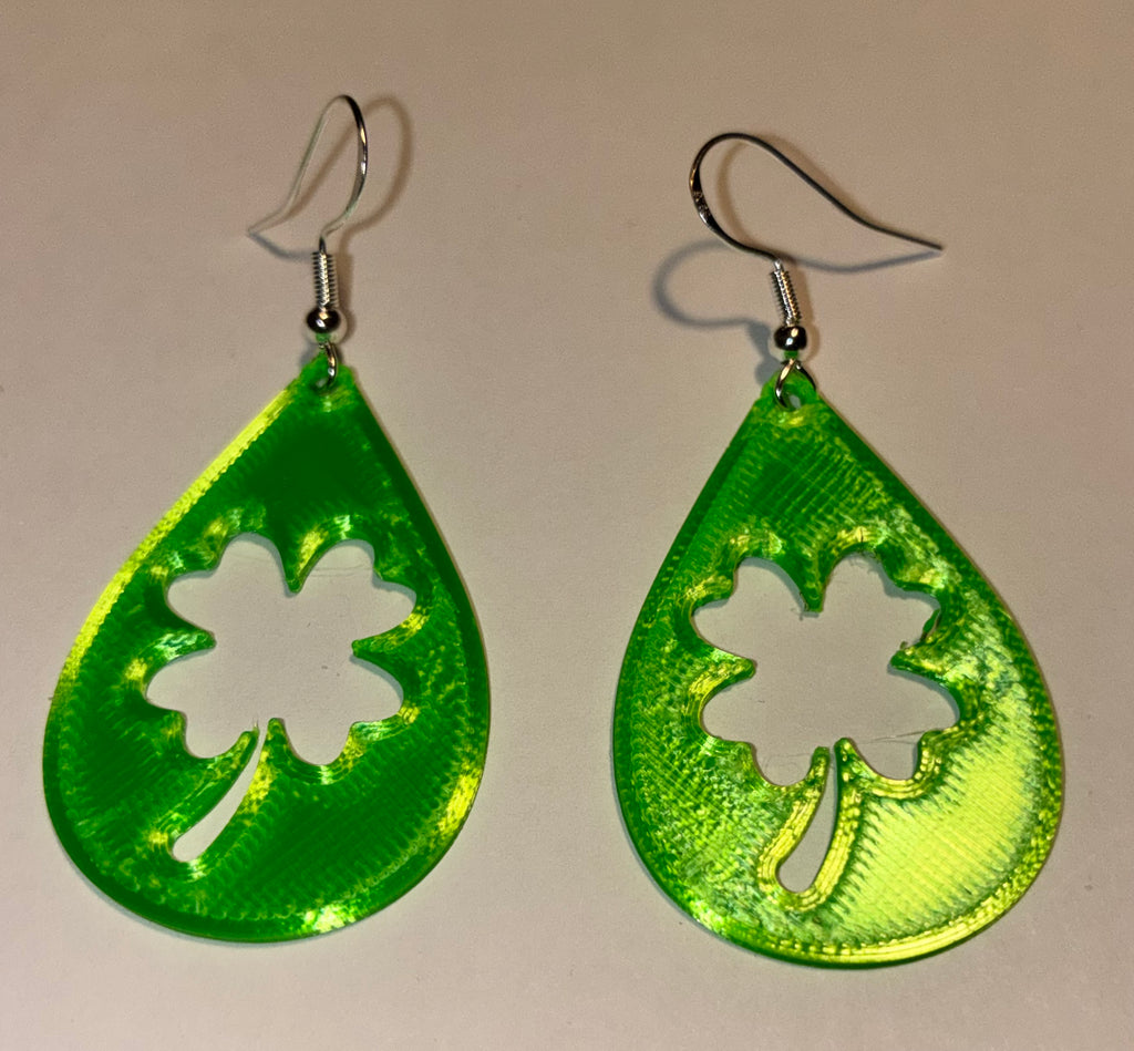 🍀 Clover Earrings – Lucky & Lightweight! 🍀