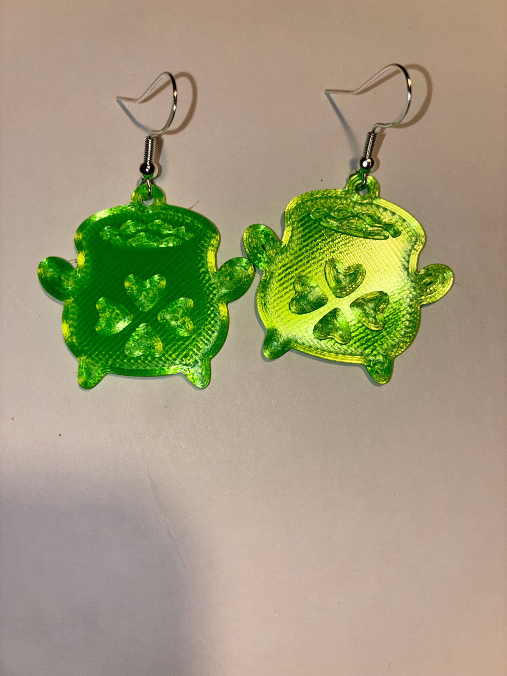 🍀 Pot of Gold Earrings – Lucky & Lightweight! 🍀