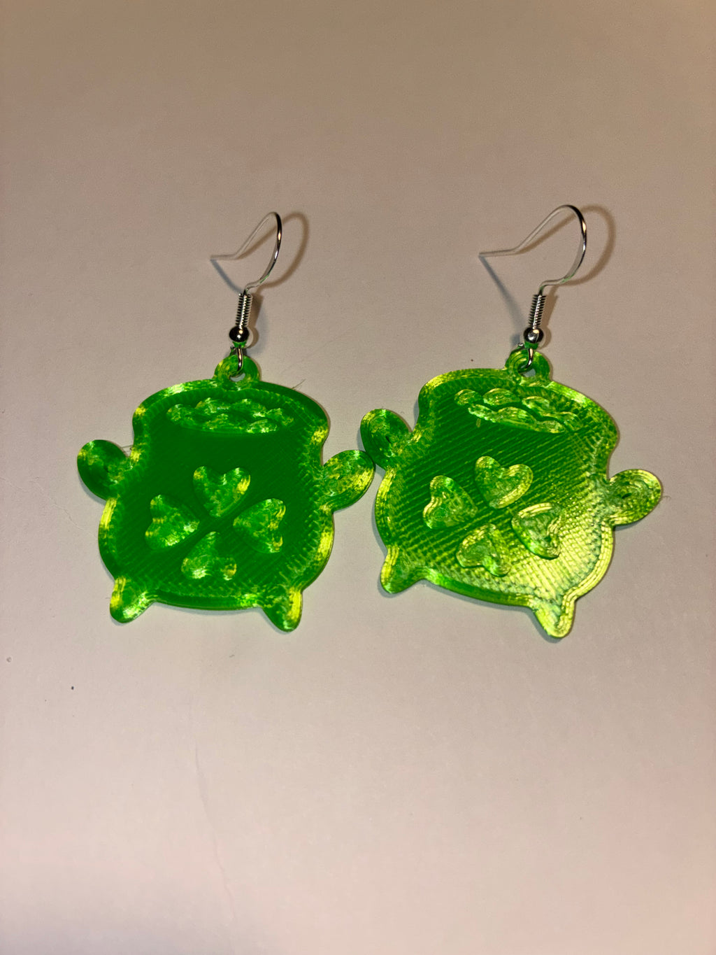 🍀 Pot of Gold Earrings – Lucky & Lightweight! 🍀
