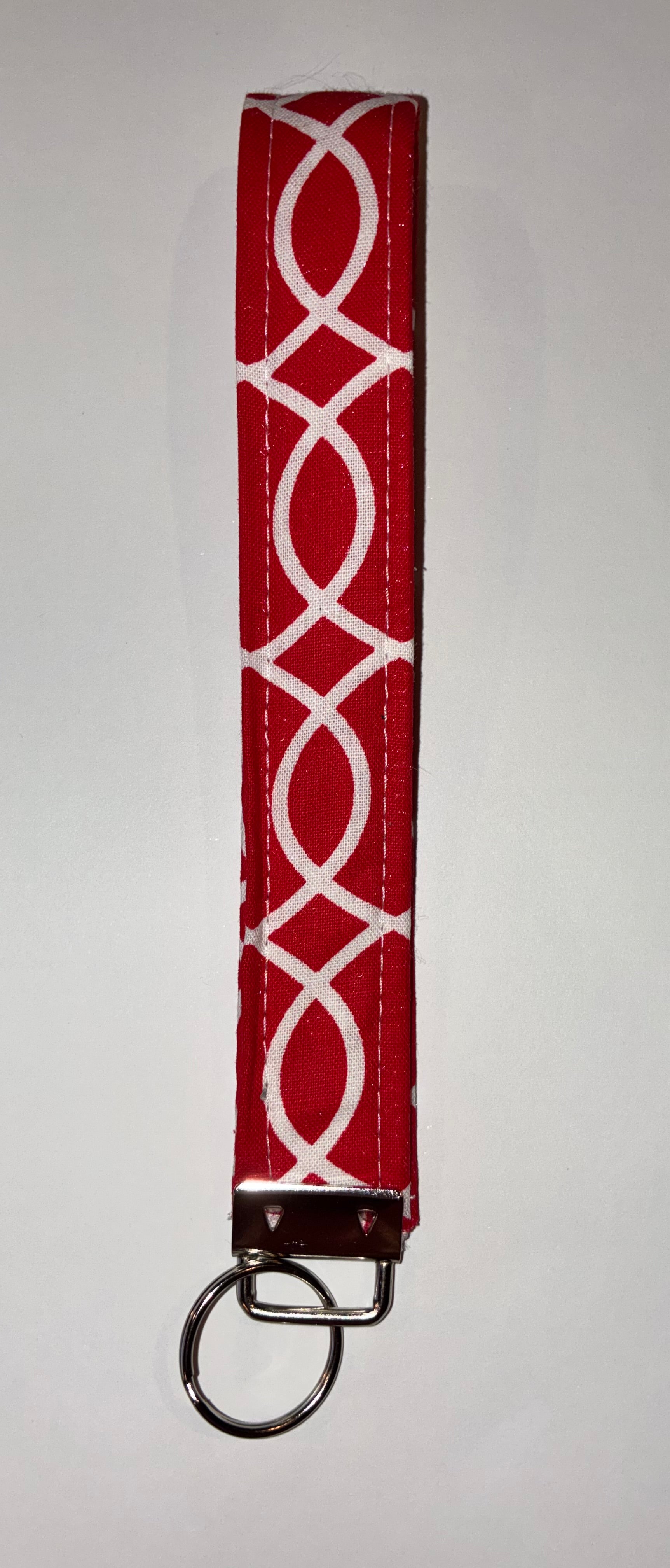 Red and white design wristlet keychain
