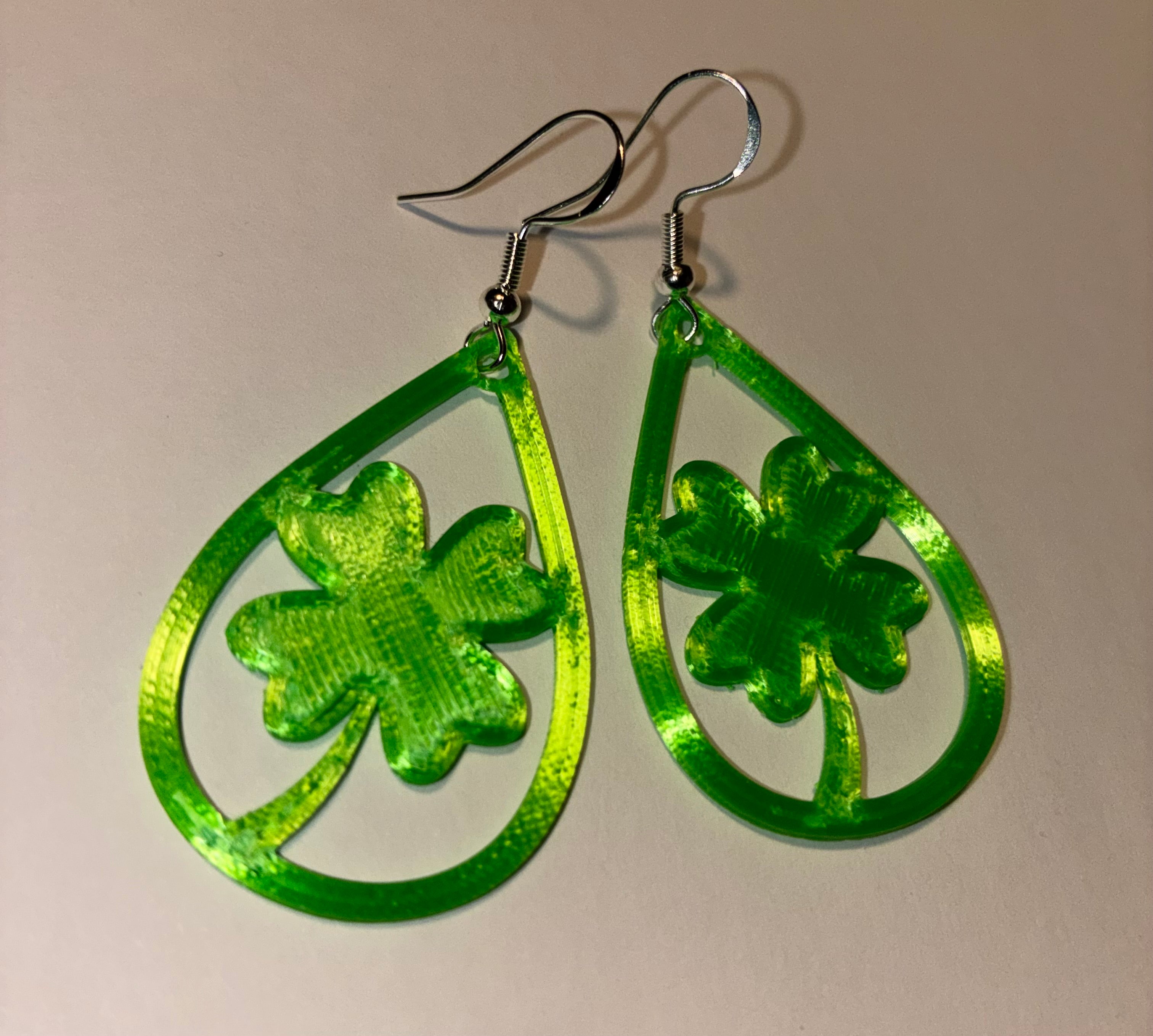 🍀 Clover Earrings – Lucky & Lightweight! 🍀