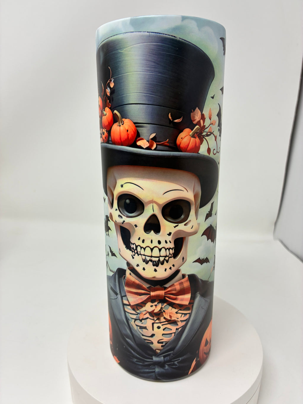 Glow in the Dark Skull 20 Oz Tumbler With Lid And Straw