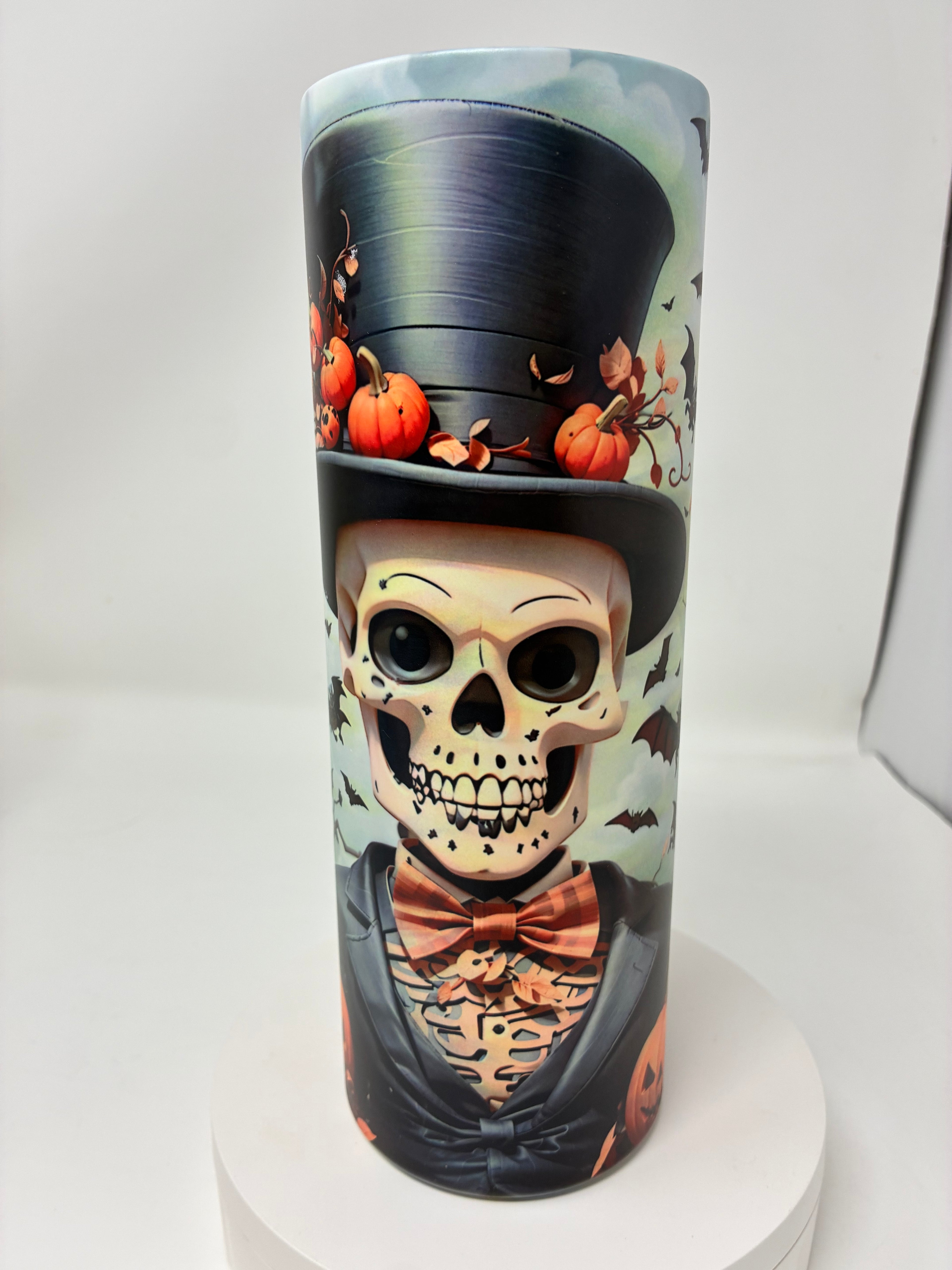 Glow in the Dark Skull 20 Oz Tumbler With Lid And Straw
