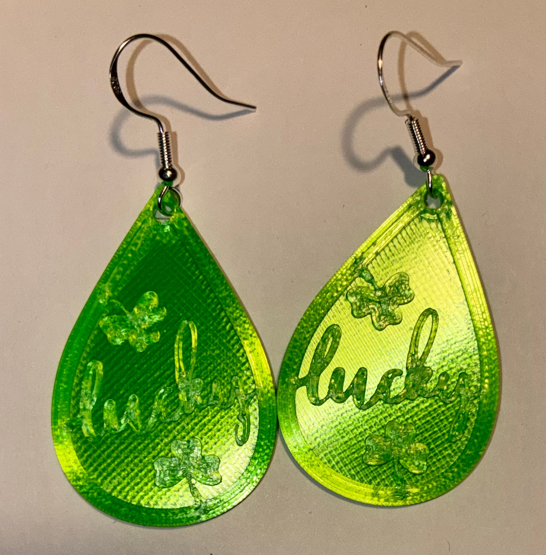 🍀 Lucky Earrings – Lucky & Lightweight! 🍀