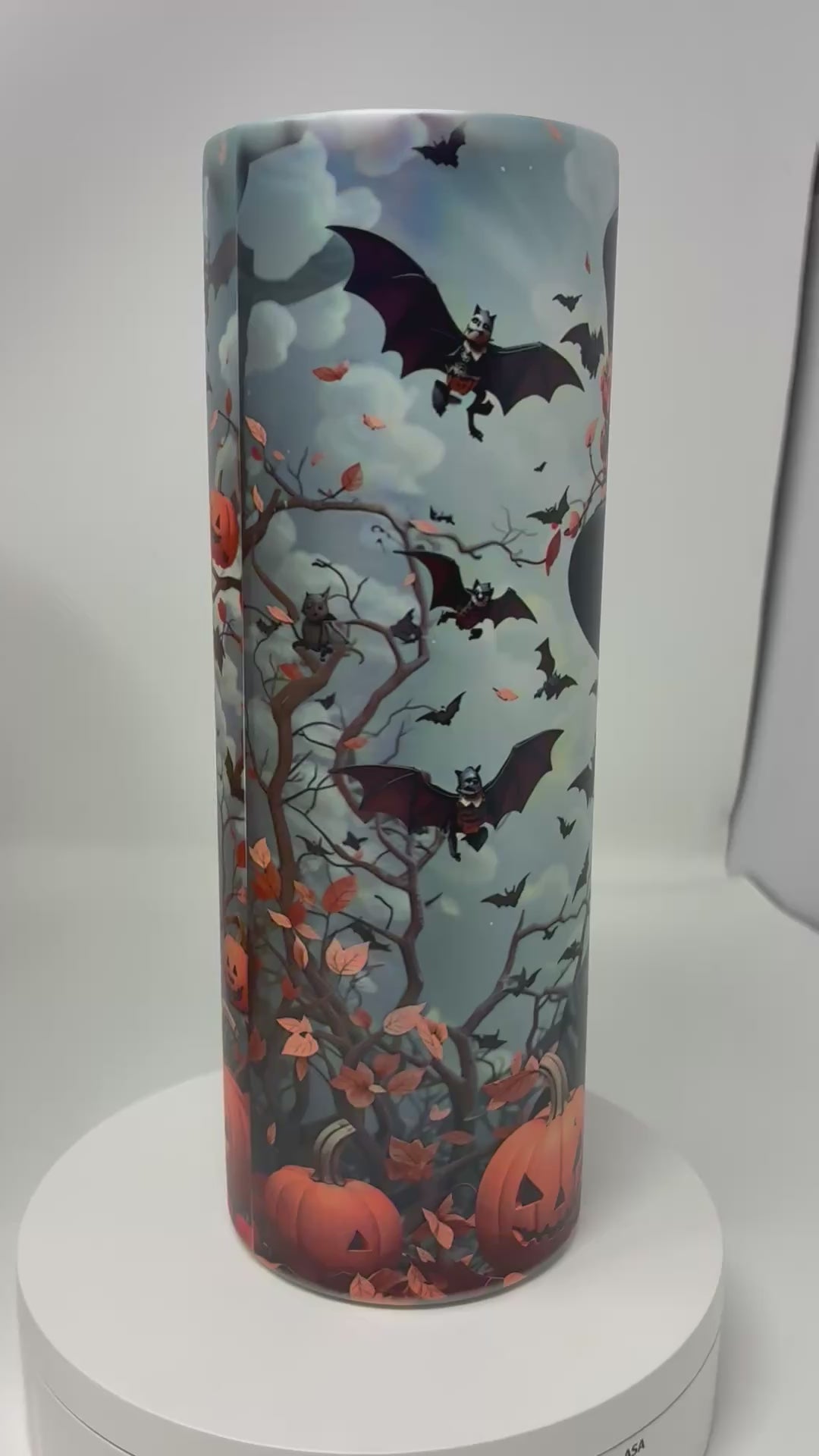 Glow in the Dark Skull 20 Oz Tumbler With Lid And Straw